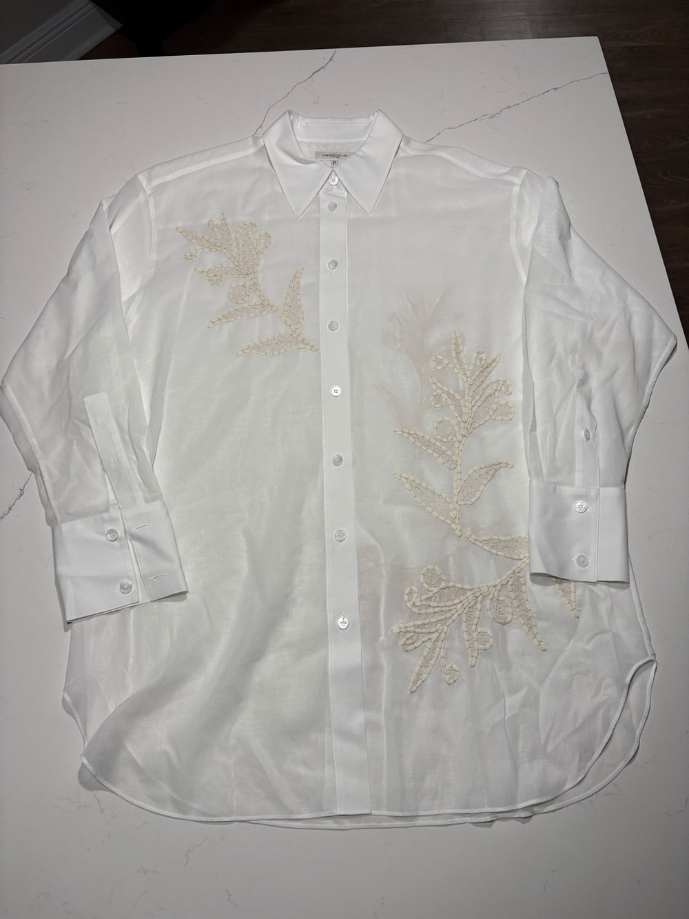 Lafayette 148 New York Women’s Medium White Embroidered Floral Button Shirt